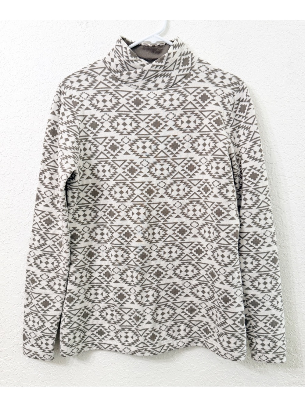 Duluth Trading Co - Women's S'no Sweat Festive Mockneck Sweater - M